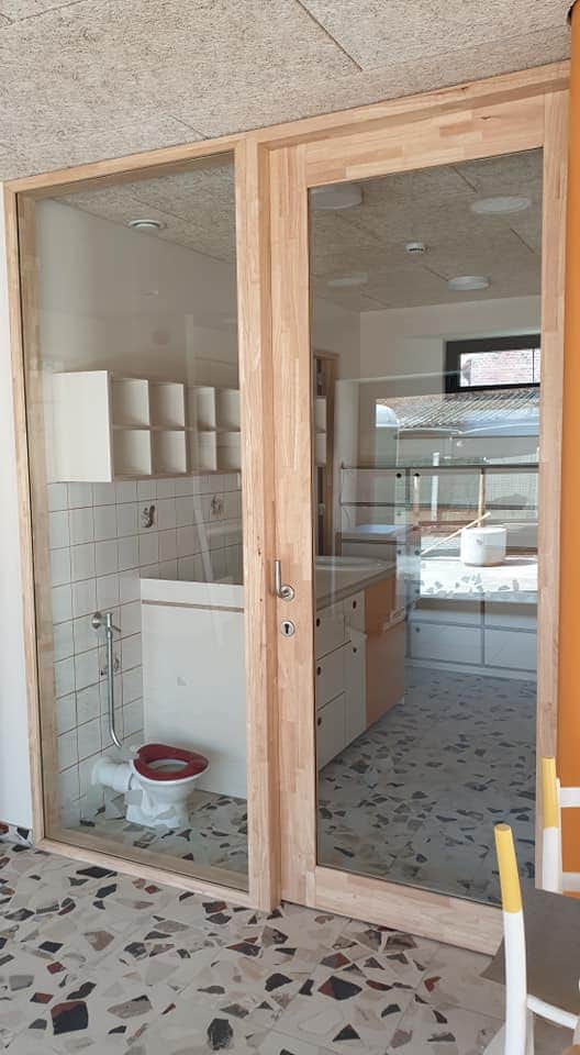 Binnendeuren en kaders kinderdagverblijf Veltem-Beisem - Vrago Interieur