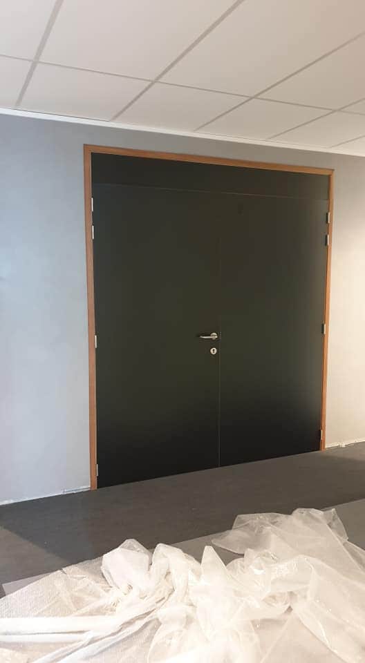 Binnendeuren kantoorgebouw Brussel - Vrago Interieur