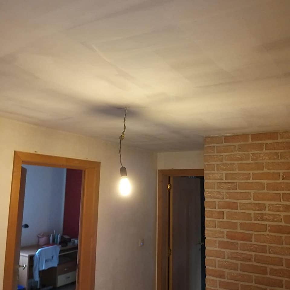 Gyprocwerken en thermowood plafonds Boekt - Vrago Interieur