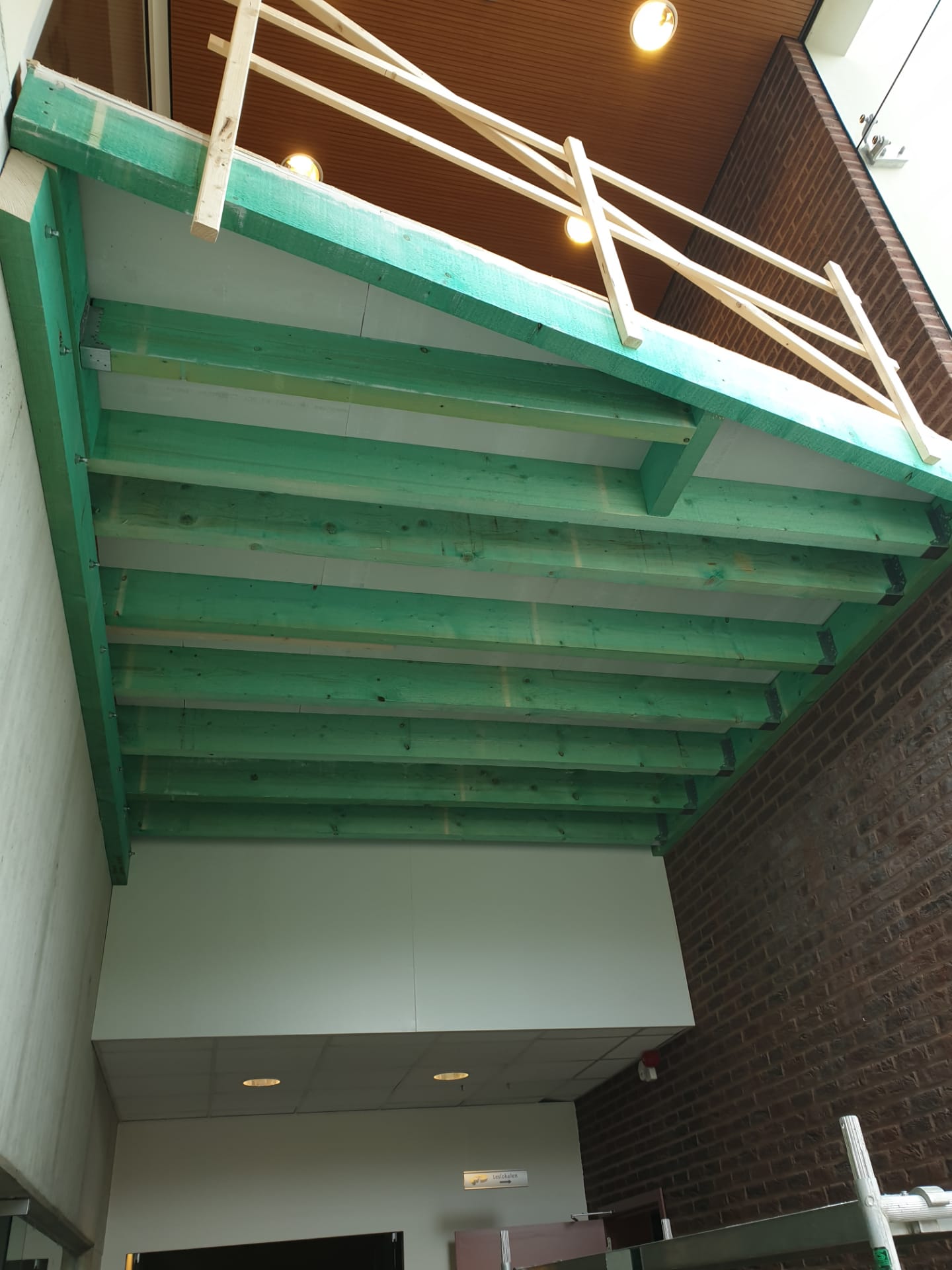 Gyprocwerken en tussenvloeren school Genk - Vrago Interieur