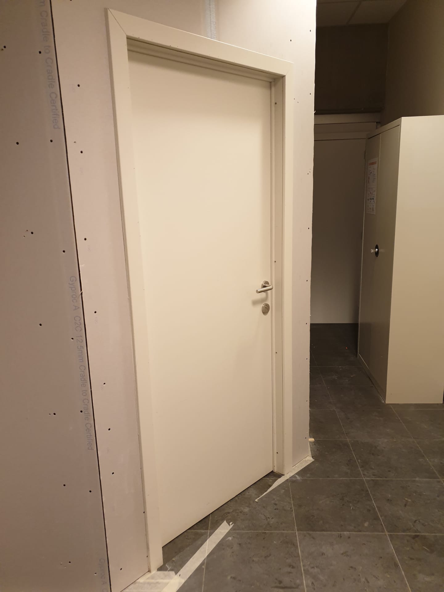 Gyprocwerken en tussenvloeren school Genk - Vrago Interieur