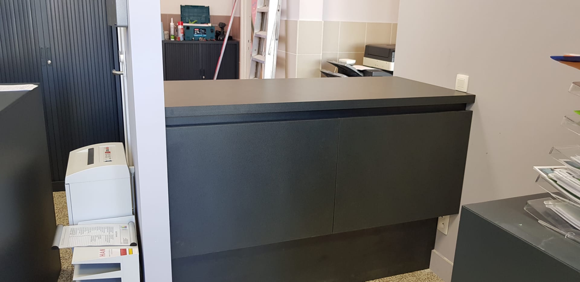 Kleine balie school Landen - Vrago Interieur